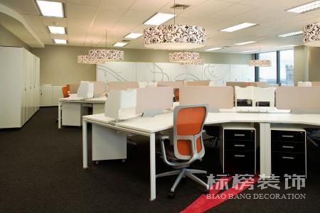 如何做辦公室裝修照明光線(xiàn)