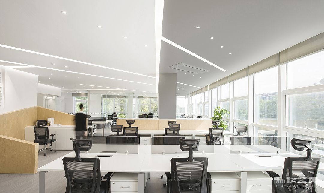 辦公室要裝修了不知道裝修的費(fèi)用怎么辦？