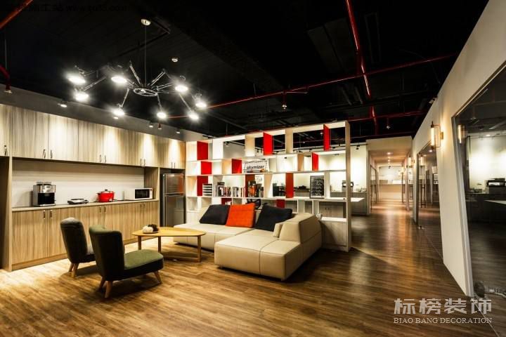 臺北野營氛圍的辦公室裝修設(shè)計(jì)