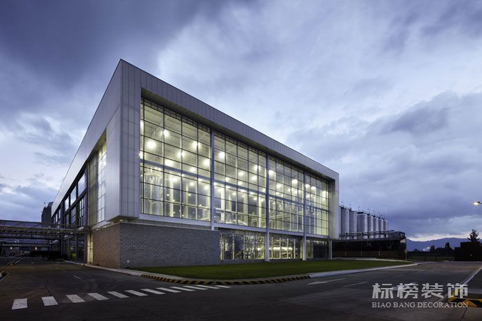 寶安的廠房裝修與無塵車間裝修的區(qū)別，更應(yīng)注重哪些方面